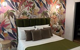 Savior Deluxe Rooms